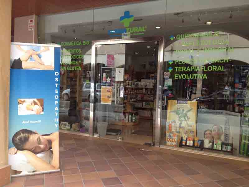 Exterior de una tienda Farmatural