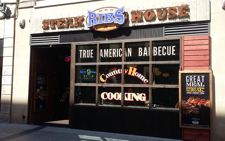 Franquicia de Ribs, La casa de las Costillas