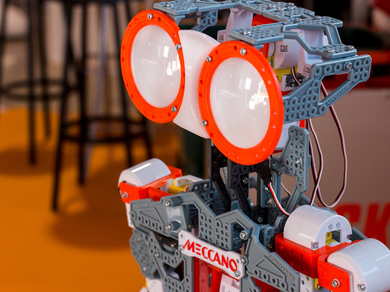 como abrir una tienda de robots