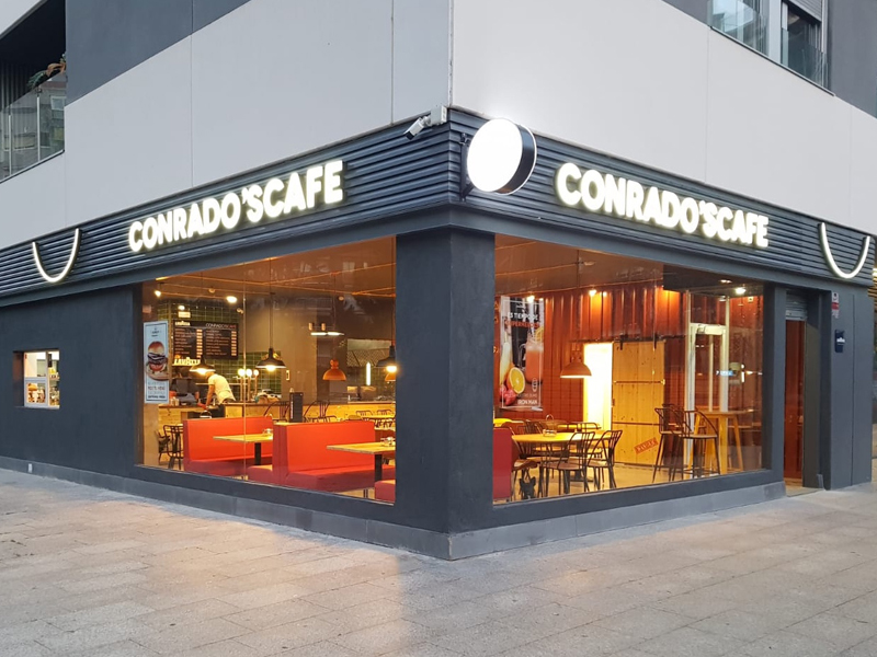 Local-conrados-cafe