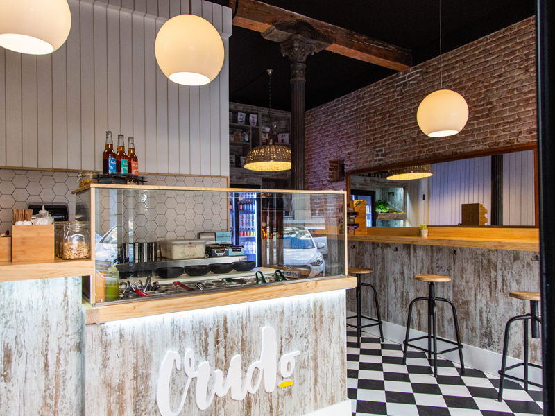 local-interior-franquicia-crudo