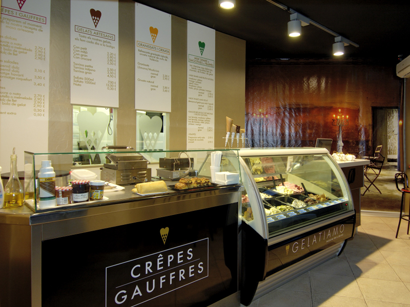 Mostrador de una heladeria Gelatiamo