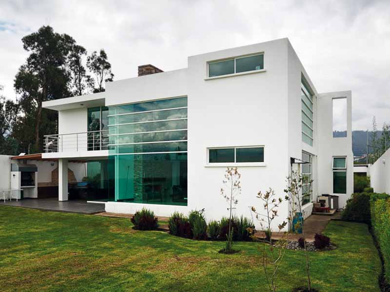 Casa moderna con cristaleras
