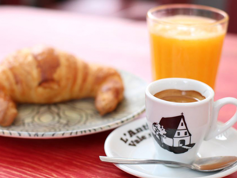 Abrir_una_franquicia_de_cafeterías