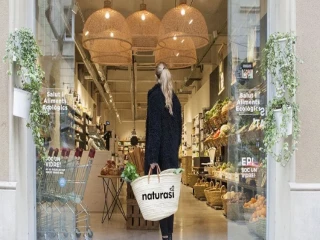 $imgfrrelacionada->alttitle