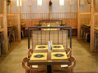 Interior restaurante de la franquicia Ramen Kagura