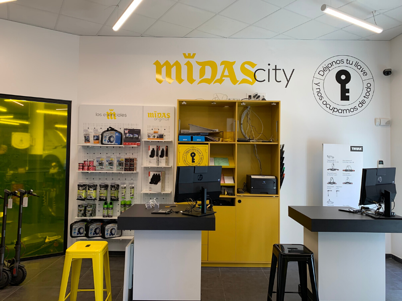 interior-oficina-midas