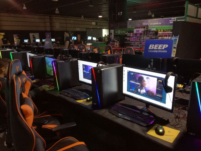 Beep y Pcbox ejecutan su primera feria gaming