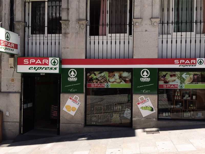 El Grupo Cuevas y  Spar Express ha realizado tres aperturas