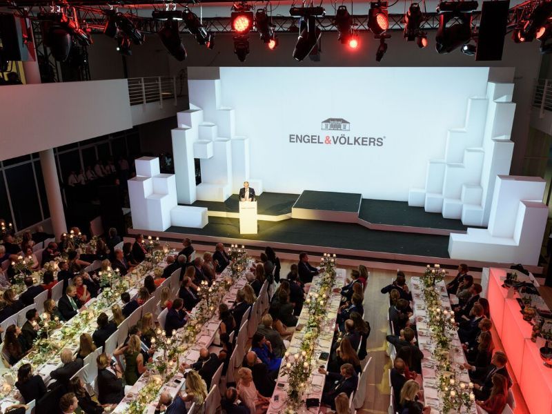 Engel & Völkers celebra su 40 aniversario