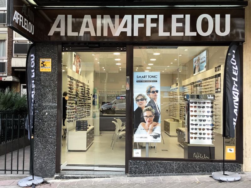 Alain Afflelou adquiere más de 52 establecimientos en Madrid 