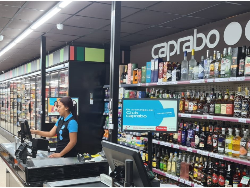 interior supermercado Caprabo