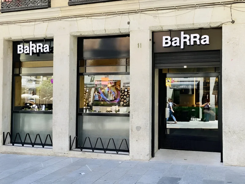 Fachada de un restaurante de la franquicia BaRRa de Pintxos en España