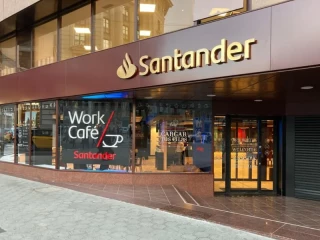 Oficina Banco Santander Work Café en España, aliado clave de las franquicias