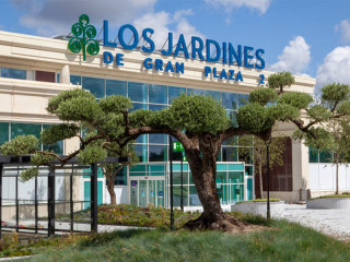 Foto del exterior del centro comercial Los Jardines de Gran Plaza 2