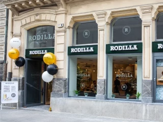 Restaurante Rodilla en calle comercial – franquicia de sándwiches artesanos