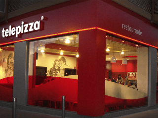 Foto del exterior de un local de la marca Telepizza